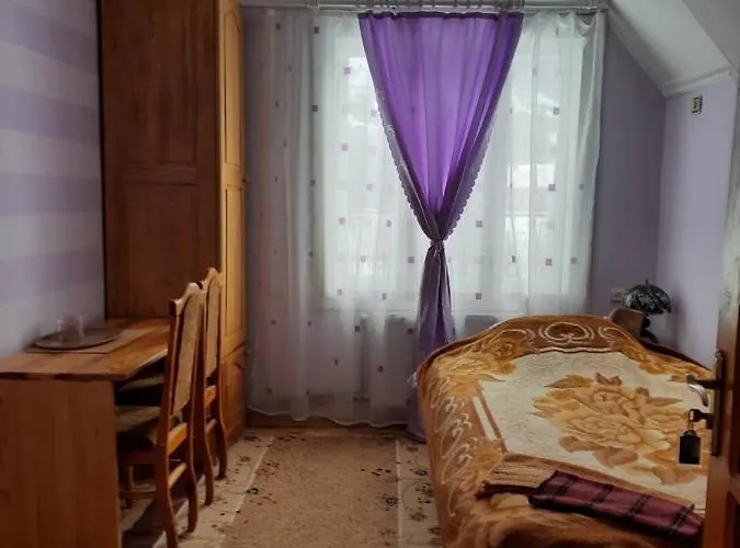 Zelenyj Gaj Konukevi *