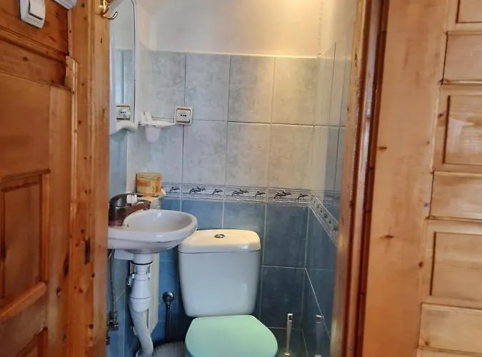Zelenyj Gaj Konukevi